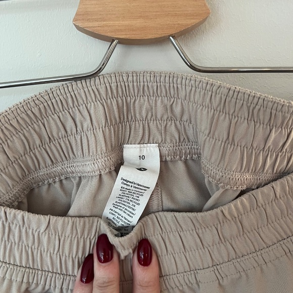 Lululemon Tear-Away Mid-Rise Track Pant - Picture 4 of 5